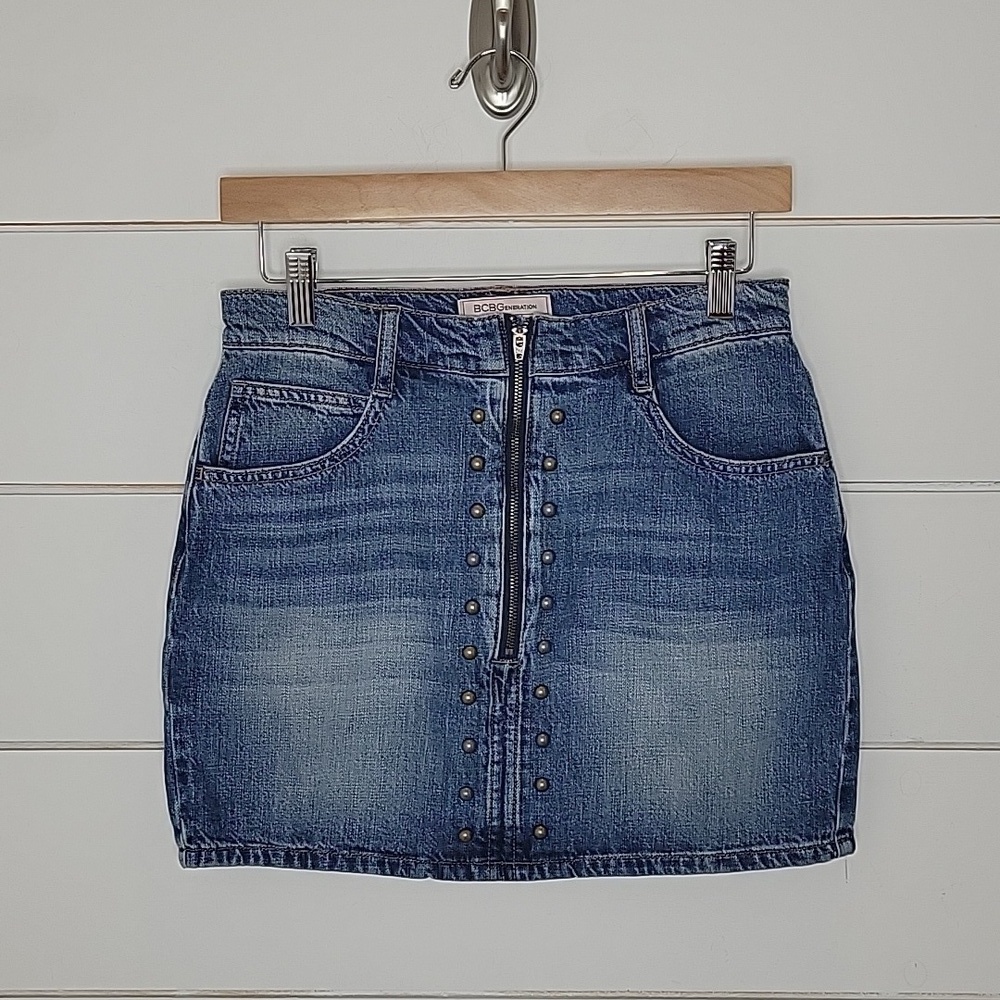 NWT BCBGeneration size 26 medium wash blue denim jean skirt
